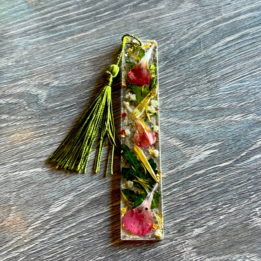 XMAS Handmade Pressed Flower Festive Holiday Bookmark size medium